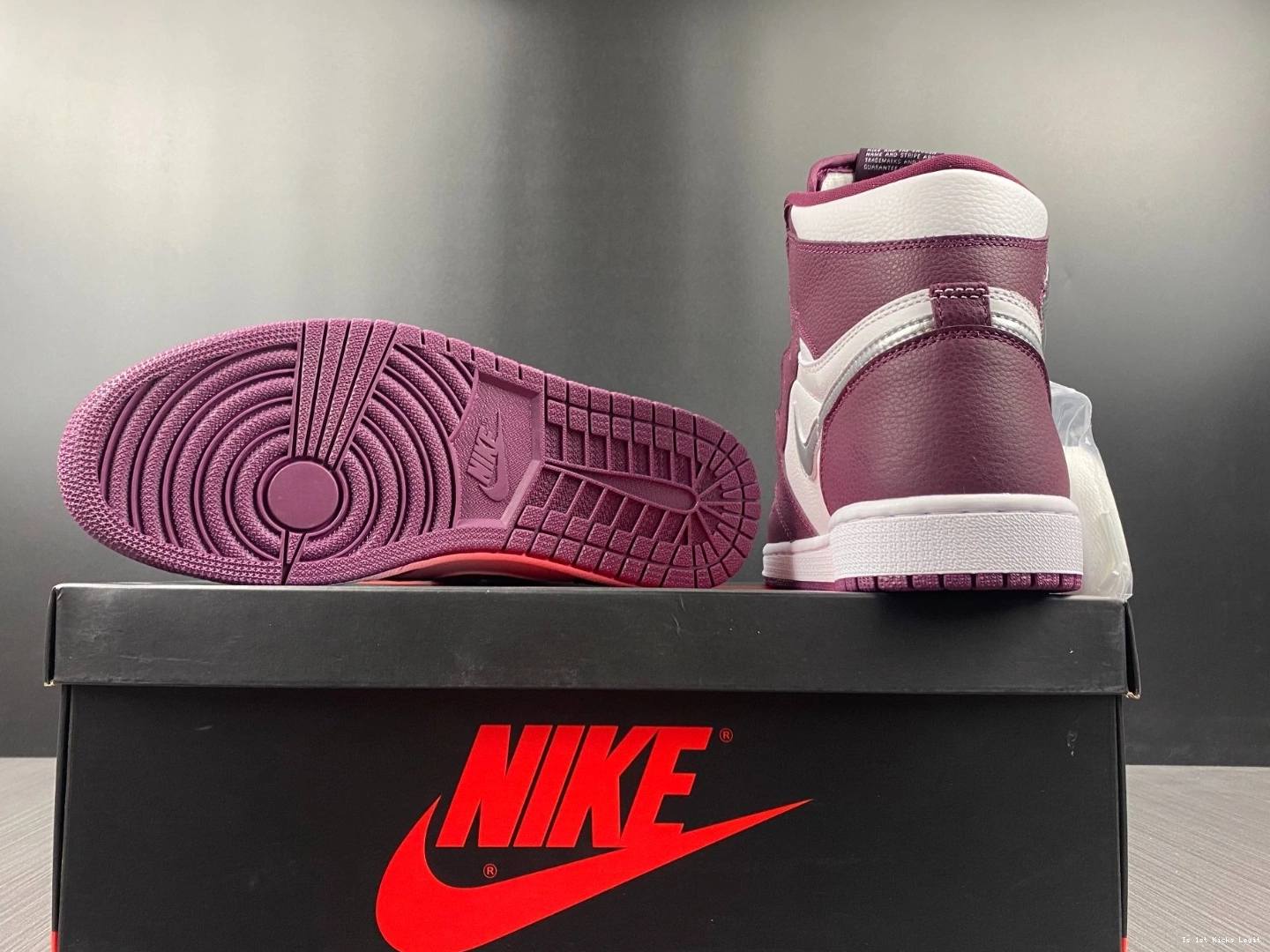  Volt OG Air Jordan 555088-118 1 High Gold 0409